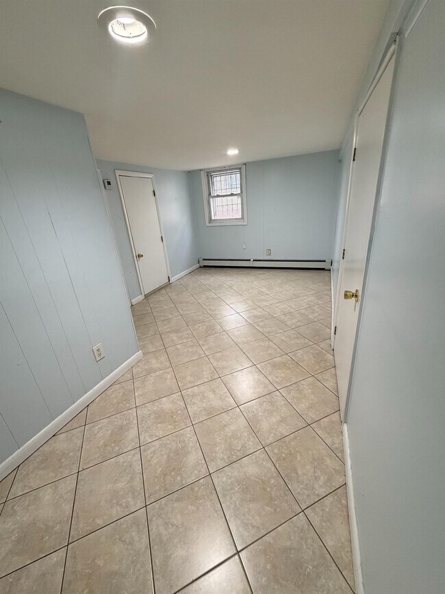 Foto del edificio - 9107 Columbia Ave