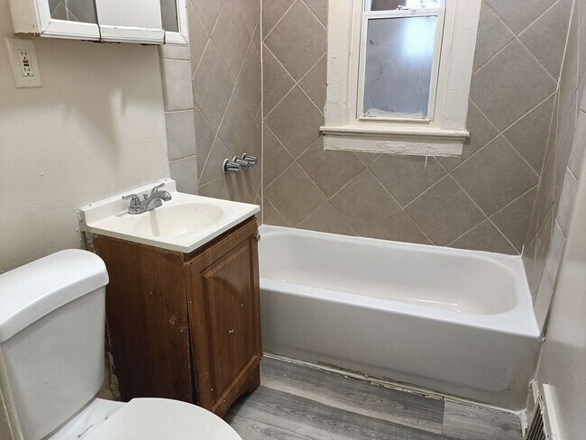 Foto del edificio - 3 Bedroom Single Family Home