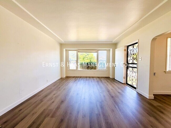 Foto del edificio - 12911 Whitewood Ave