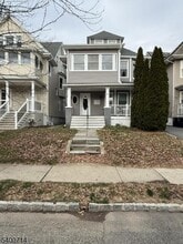 Building Photo - 42 N Willow St