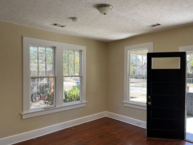 Building Photo - **UPCOMING**Total Electric**4 Bedroom / 2 ...