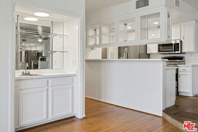 Foto del edificio - 521 Montana Ave