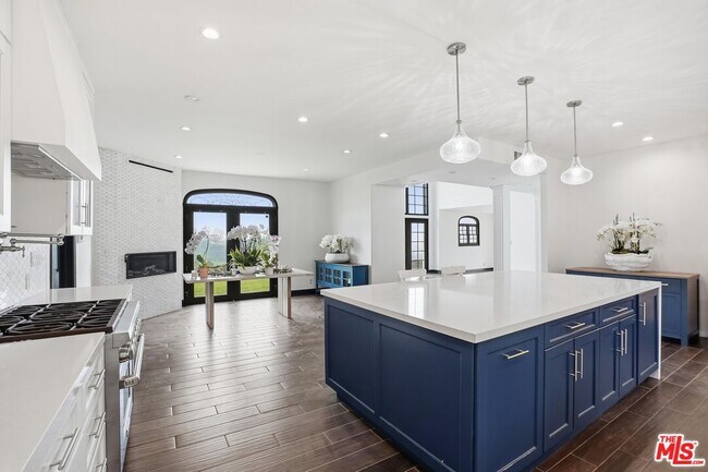 Foto del edificio - 1036 El Medio Ave