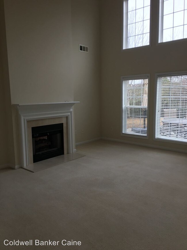 Building Photo - 4 br, 2.5 bath House - 5 Elstar Loop Road
