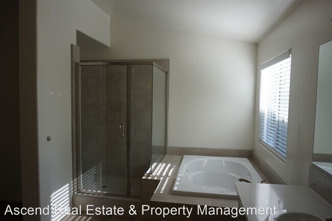 Building Photo - 4 br, 2 bath House - 11914 Bellinger Street
