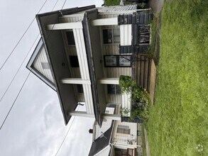 Building Photo - 4111 E 59th St