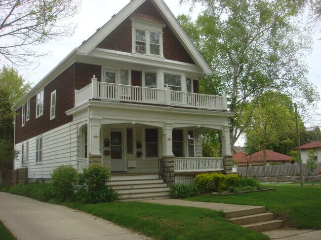 1st floor unit - 7004 Cedar St
