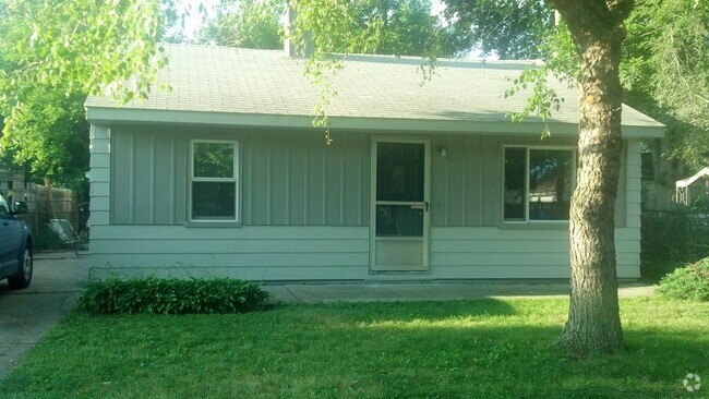 Building Photo - 1315 Orchard Ave