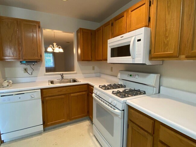 Foto del edificio - 105 Gregory Ct