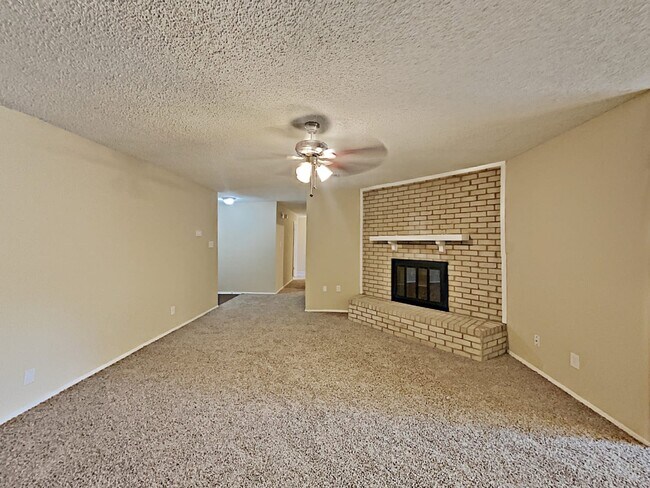 Foto del edificio - 545 Cole Ave