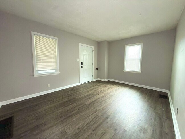 Foto del edificio - 1708 Hunt Rd