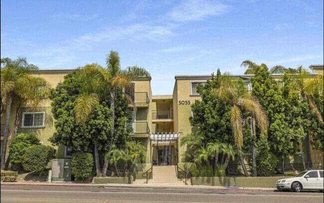 Foto del edificio - 5055 Collwood Blvd