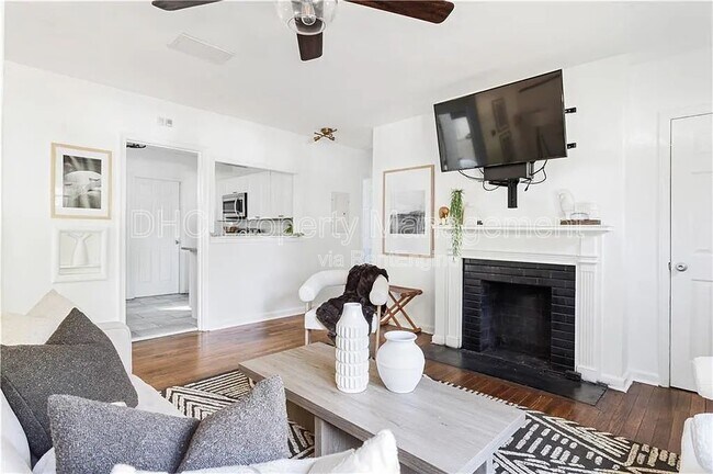 Foto del edificio - 530 Erin Ave SW