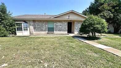 Building Photo - 1301 Quail Dr