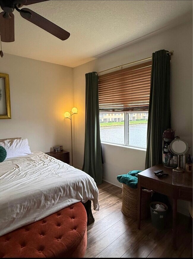 Foto del edificio - 3572 Parkridge Cir