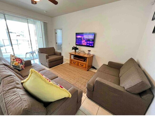 Foto del edificio - 4961 Bond St E
