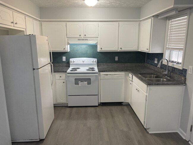 Building Photo - 2606 Kennon Ct