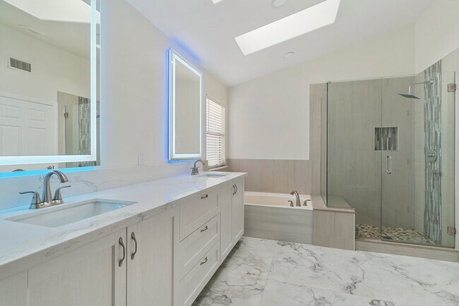 Foto del edificio - 7820 Millhopper Ave