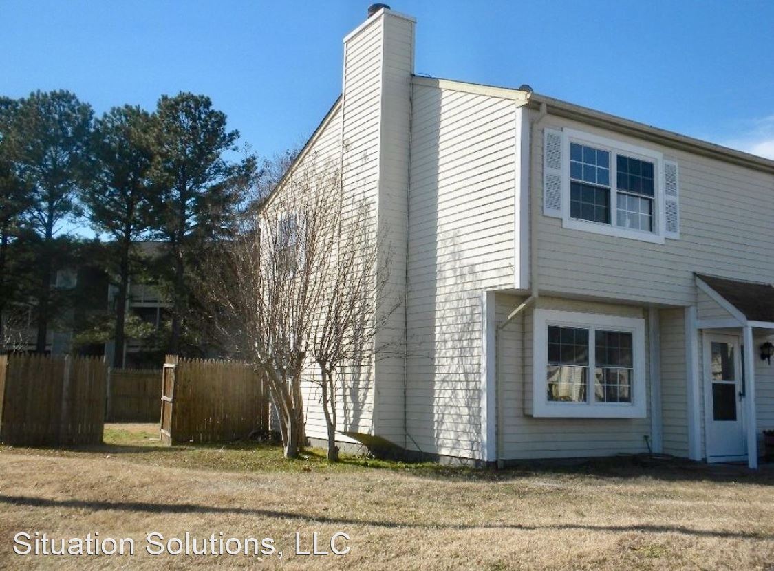 Primary Photo - 3 br, 1.5 bath House - 4301 Foxwood Drive