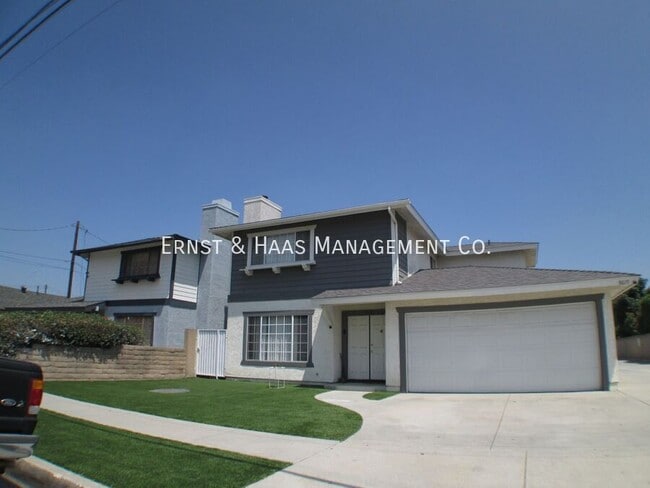 Photo - 8623 Cedar St House