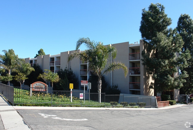 Building Photo - Buena Vida Apartments