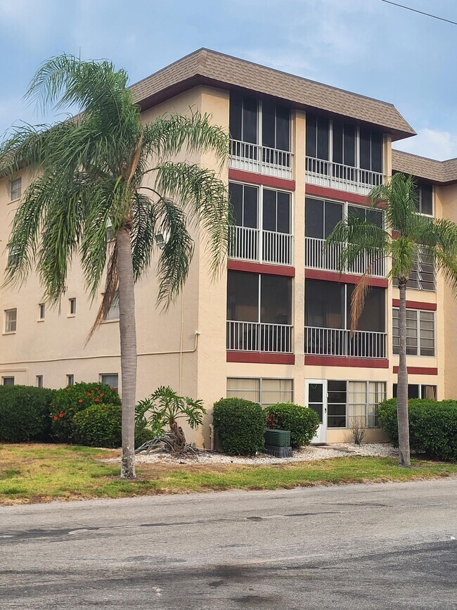 Building Photo - 4191 Heron Way