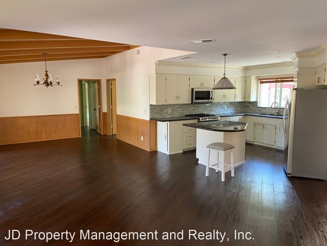 Building Photo - 3 br, 2 bath House - 10405 Sierra Vista Ave