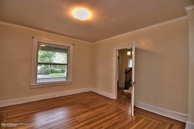 Building Photo - 4 br, 2 bath House - 814 Sunset Street