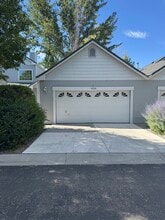 Building Photo - 1028 Aspen Grove Cir