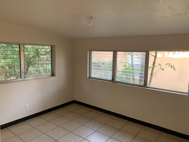 Photo - 615 18th St House