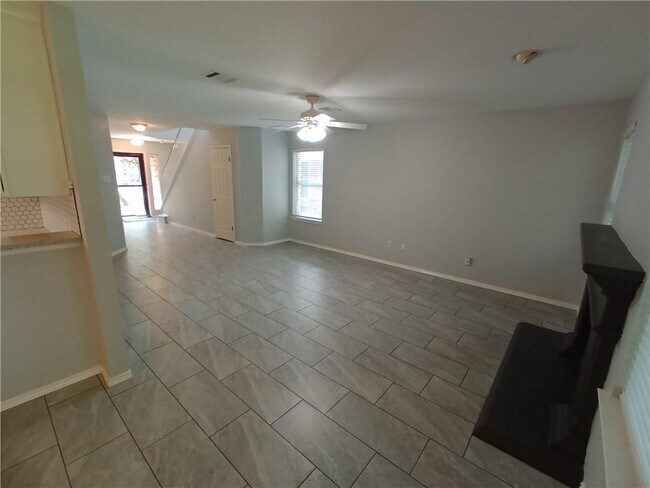 Foto del edificio - 2900 Lagerway Cove
