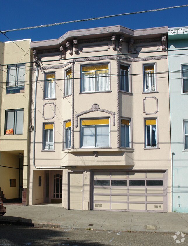 Building Photo - 447 7th Ave