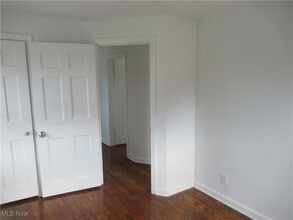 Building Photo - 39 Eldred Ave
