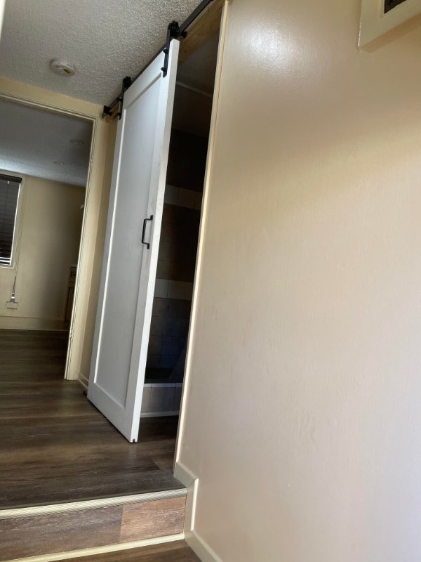 Foto del edificio - 504 W Hillsdale St