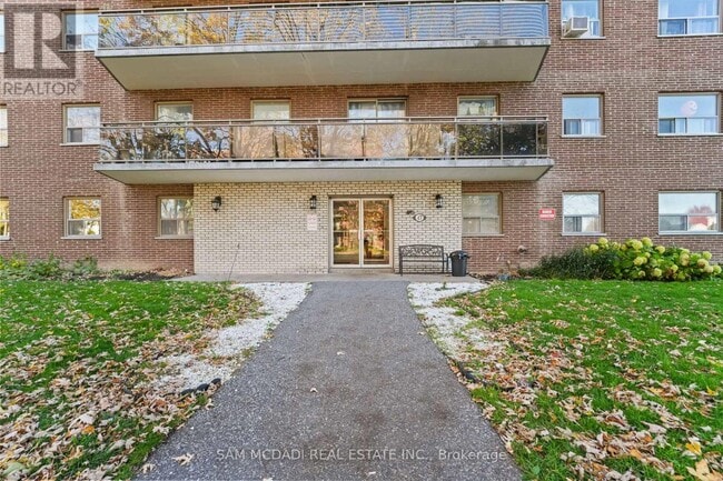 Building Photo - 47 Munroe St