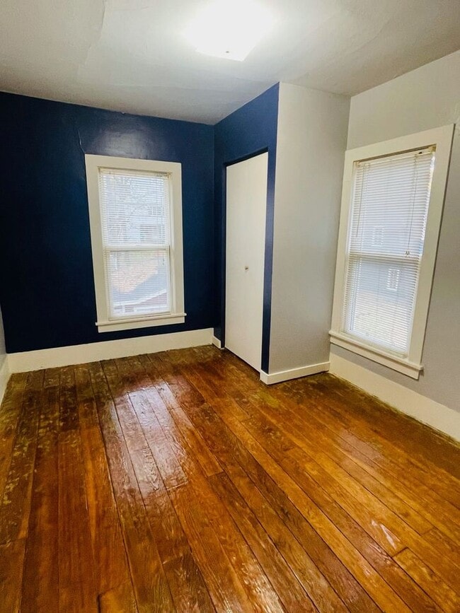 Building Photo - 124 Michigan St