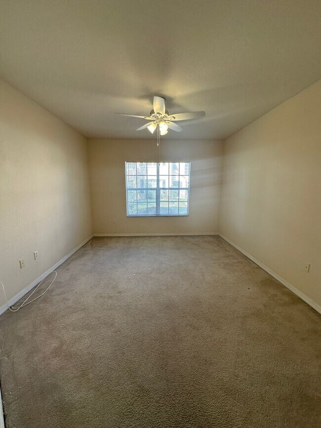 Building Photo - Palm Estates 3/2 with Garage