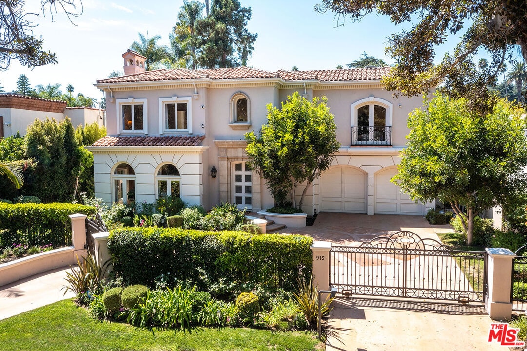 Foto principal - 915 N Rexford Dr