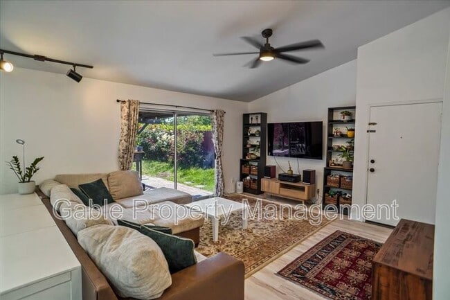 Building Photo - 15732 Rosehaven Ln