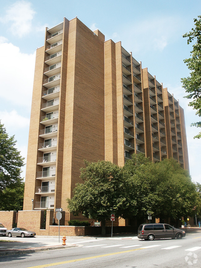 Building Photo - Zion Towers