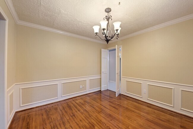 Foto del edificio - 9719 Godstone Ln