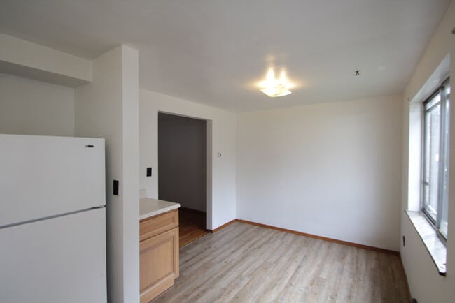 Building Photo - 419 Franklin Ave