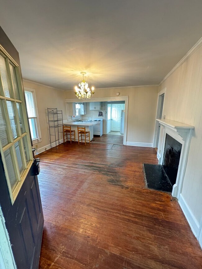 Building Photo - Cute 1 bedroom 1 bathroom home. Very close to research campus and downtown Kannapolis