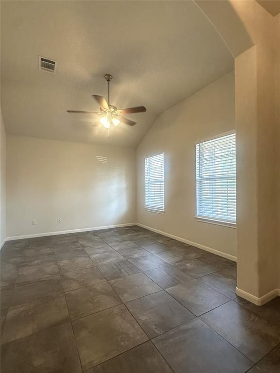 Foto del edificio - 722 Ranier Ln