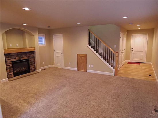 Primary Photo - Spacious Northwest Townhome, 3 Bdrms, 2.5 ...