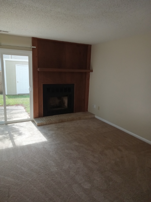 Building Photo - 3631 Chimney Creek Dr
