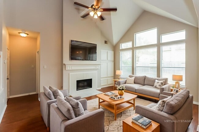 Building Photo - 14115 Ivy Bluff Ct