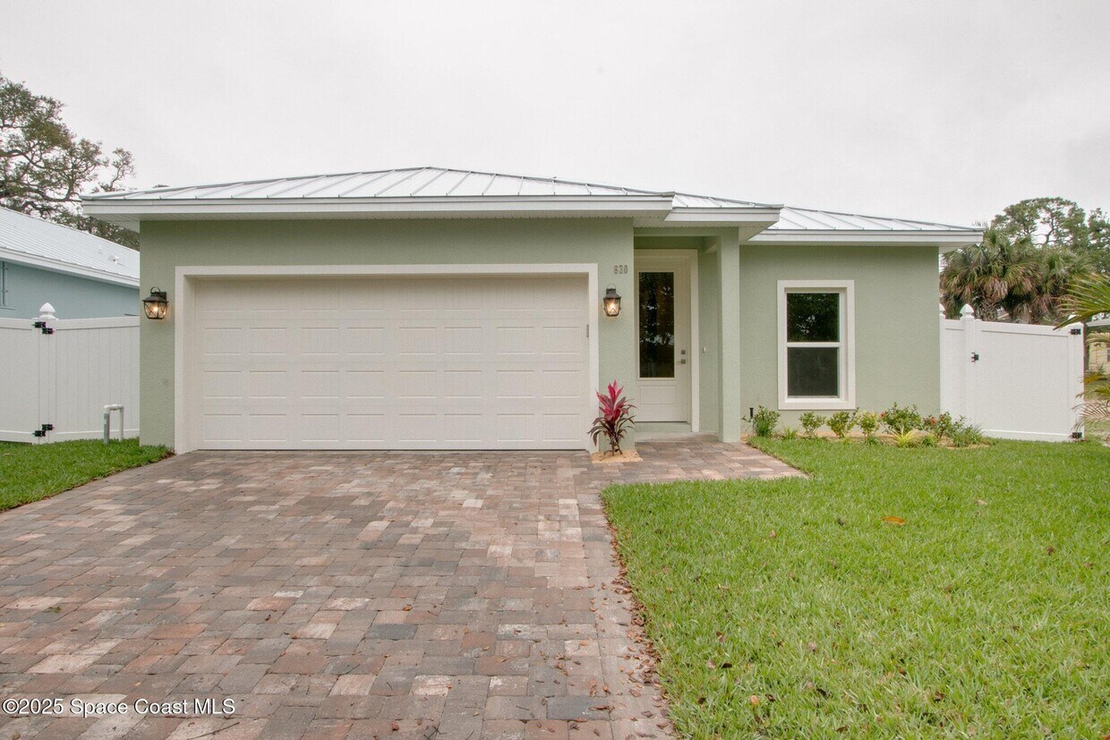 Foto principal - 630 Young St