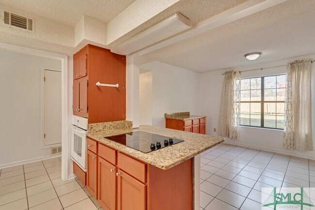 Building Photo - 512 Collingwood Dr