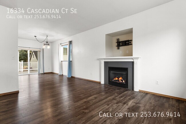 Foto del edificio - 16334 Cascadian Ct SE